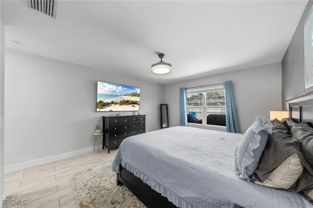 2805 SW 35th Street Cape Coral FL 33914