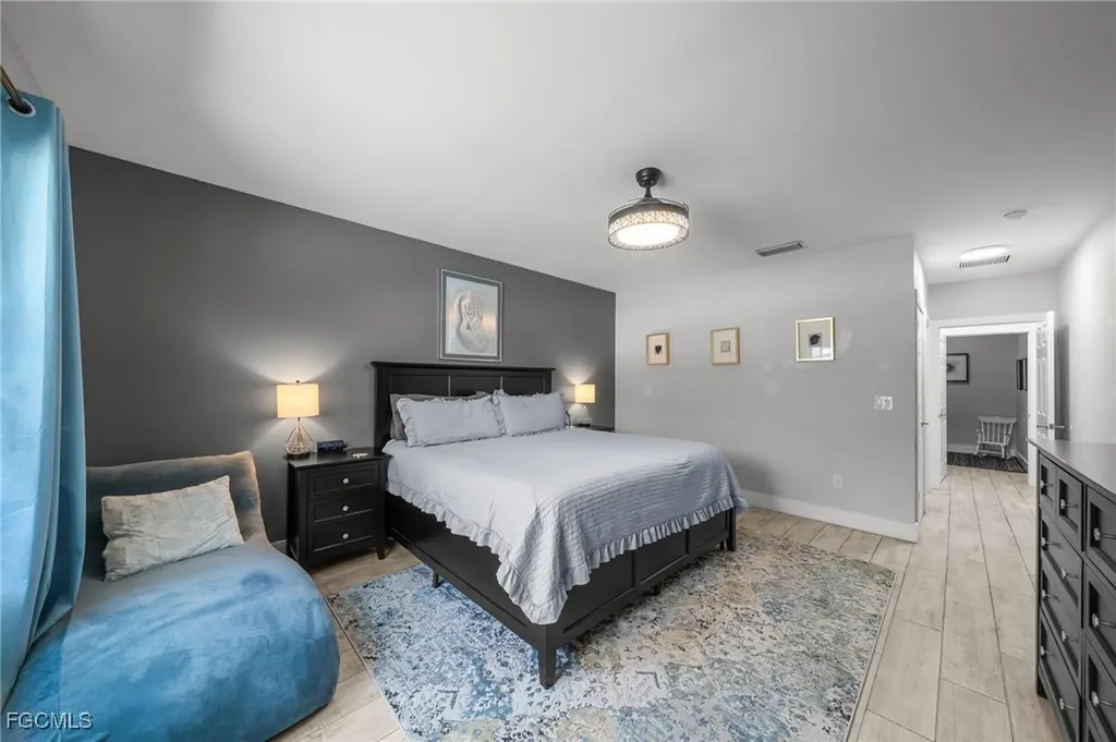 2805 SW 35th Street Cape Coral FL 33914