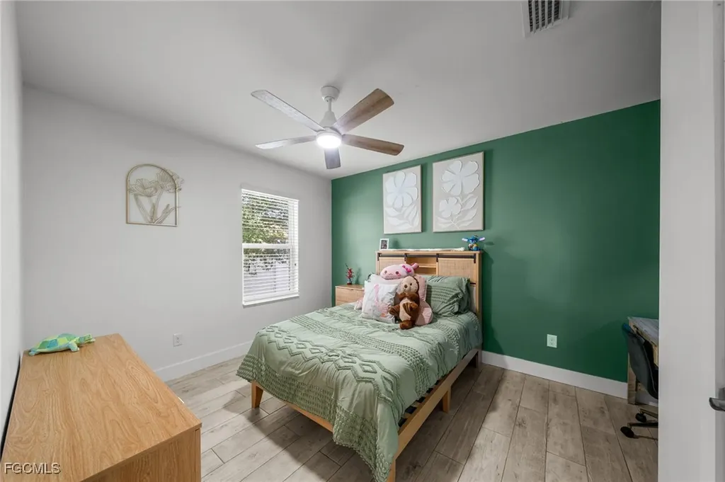 2805 SW 35th Street Cape Coral FL 33914