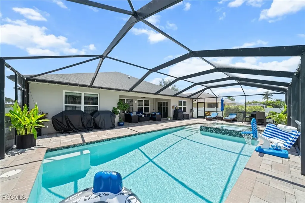 2805 SW 35th Street Cape Coral FL 33914