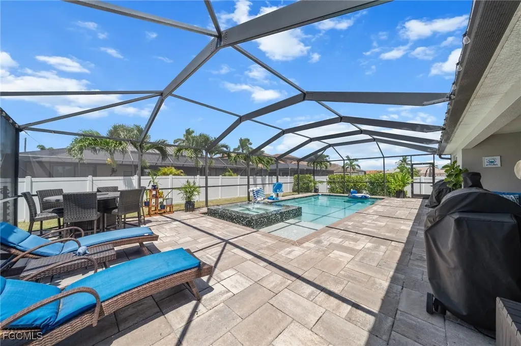 2805 SW 35th Street Cape Coral FL 33914