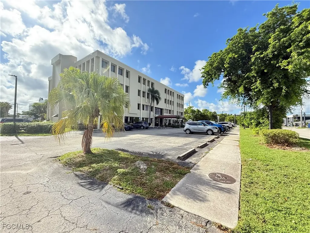 3949 Evans Avenue Fort Myers FL 33901