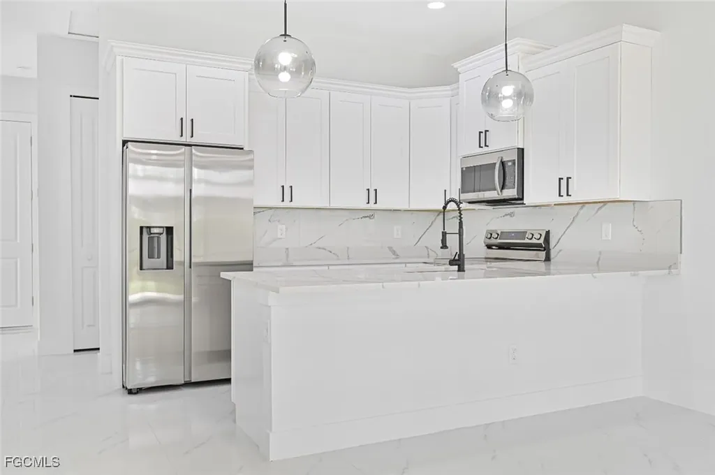 585/587 Alabama Road S Lehigh Acres FL 33974