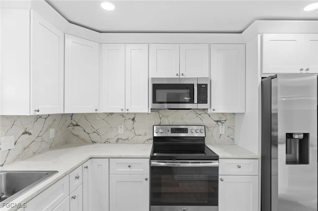 3437 Dora Street Fort Myers FL 33916