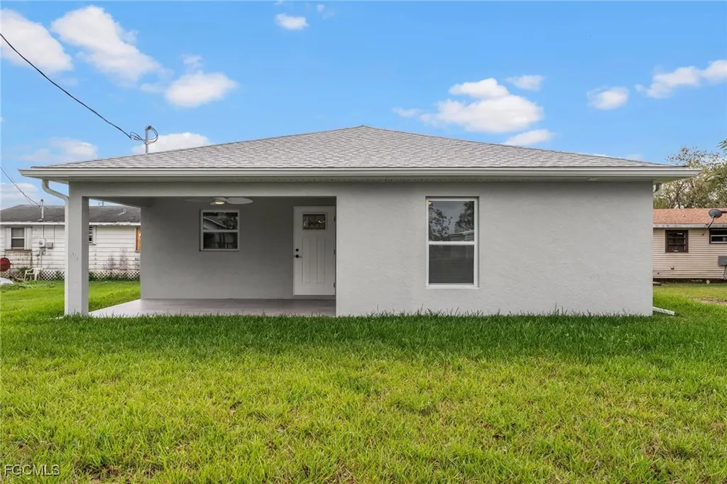 3437 Dora Street Fort Myers FL 33916