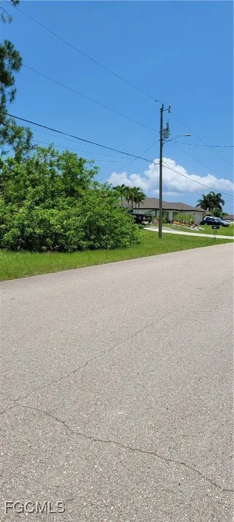 2504 NW 24th Terrace Cape Coral FL 33993
