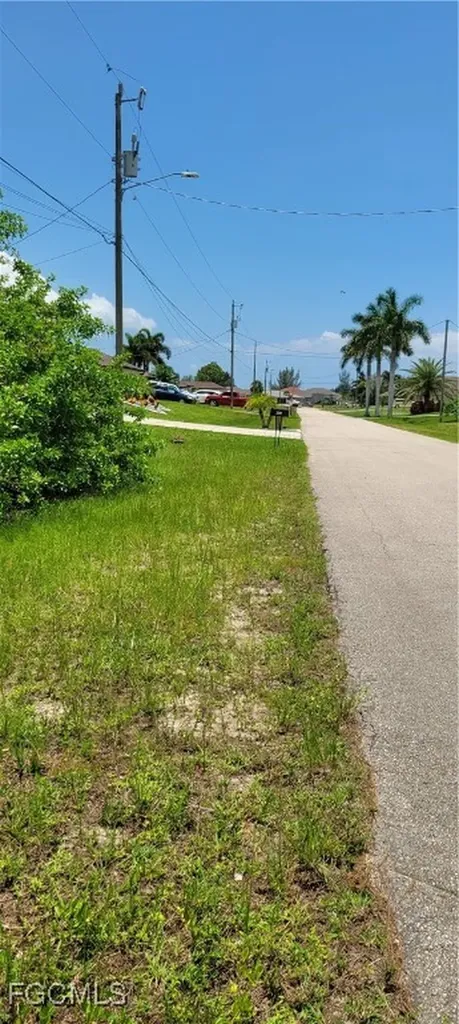 2504 NW 24th Terrace Cape Coral FL 33993