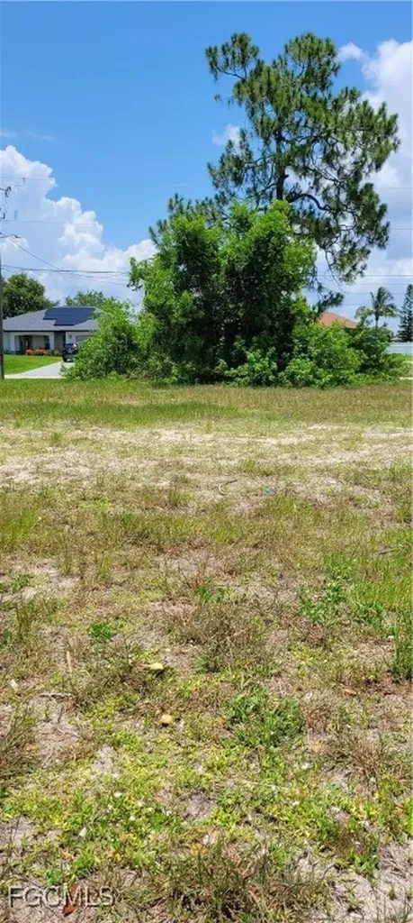 2504 NW 24th Terrace Cape Coral FL 33993