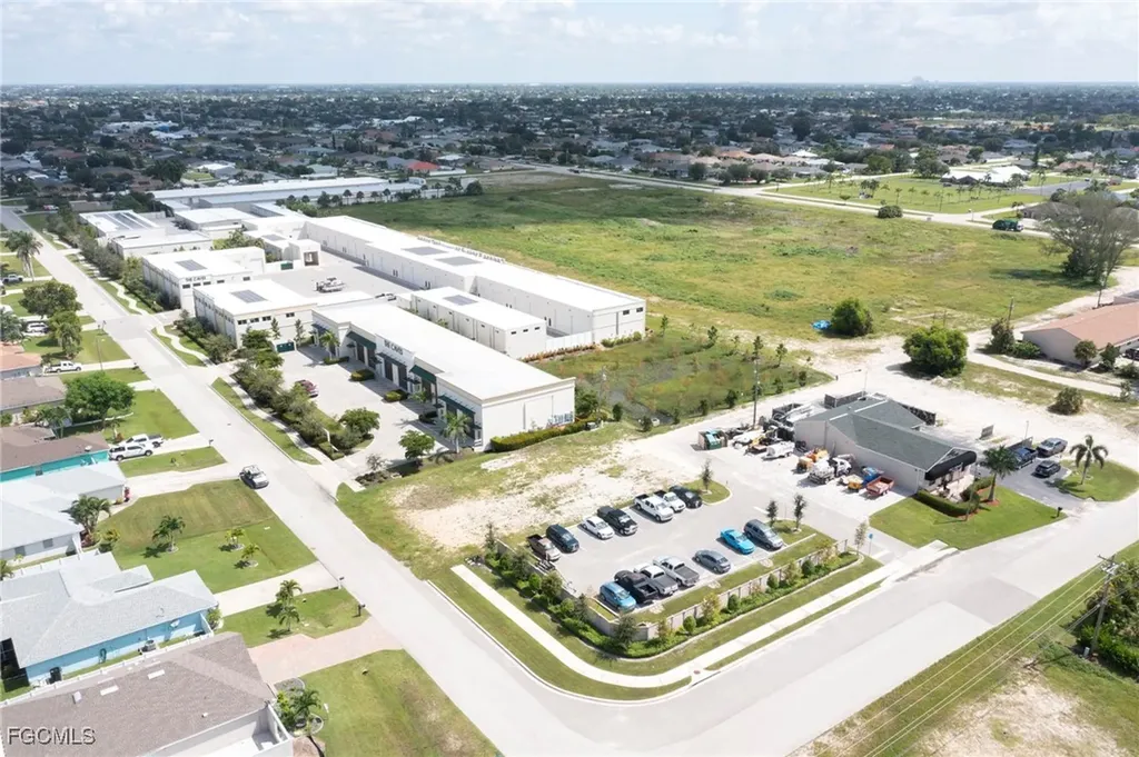 4337 & 4339 SW 9th Avenue Cape Coral FL 33914