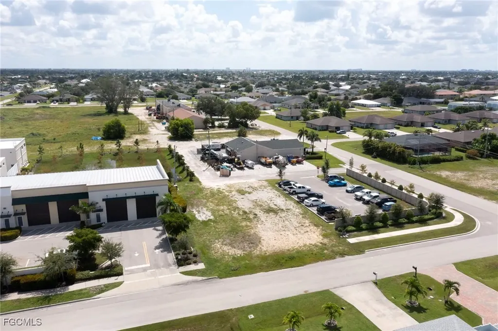 4337 & 4339 SW 9th Avenue Cape Coral FL 33914