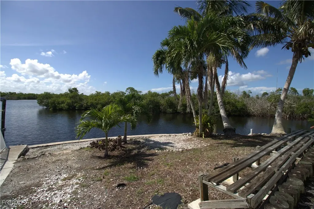 5043 Genesee Parkway Bokeelia FL 33922