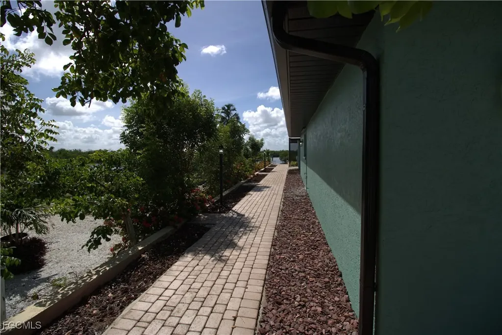 5043 Genesee Parkway Bokeelia FL 33922