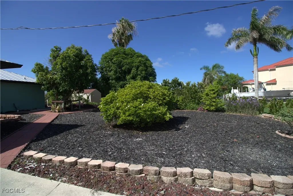 5043 Genesee Parkway Bokeelia FL 33922