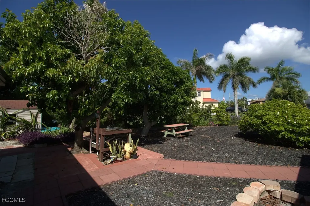 5043 Genesee Parkway Bokeelia FL 33922