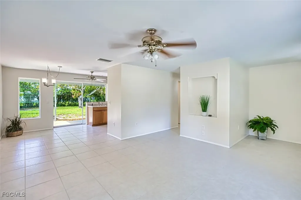 1830 Grace Avenue Fort Myers FL 33901