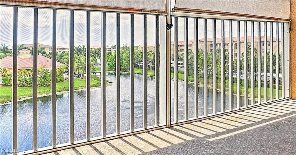 8270 Pathfinder Loop Fort Myers FL 33919