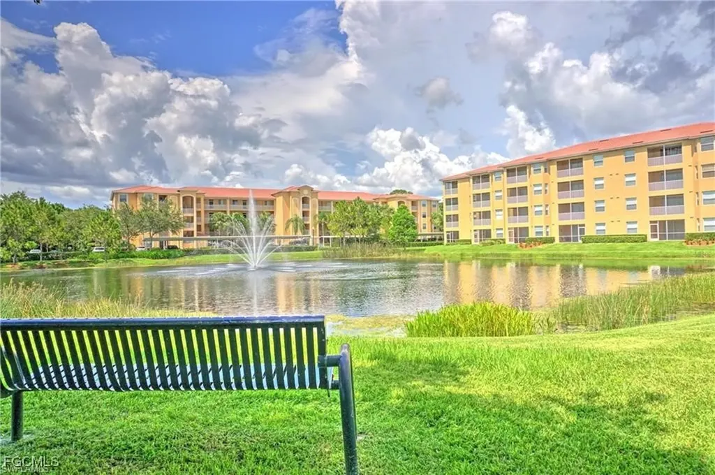 8270 Pathfinder Loop Fort Myers FL 33919