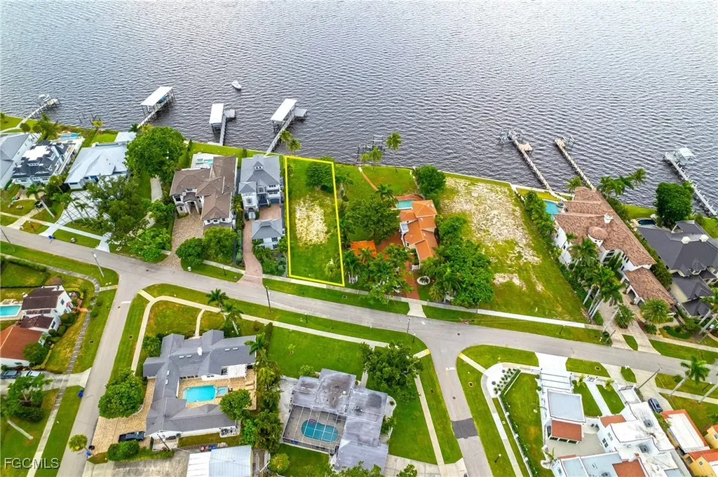 2904 Valencia Way Fort Myers FL 33901