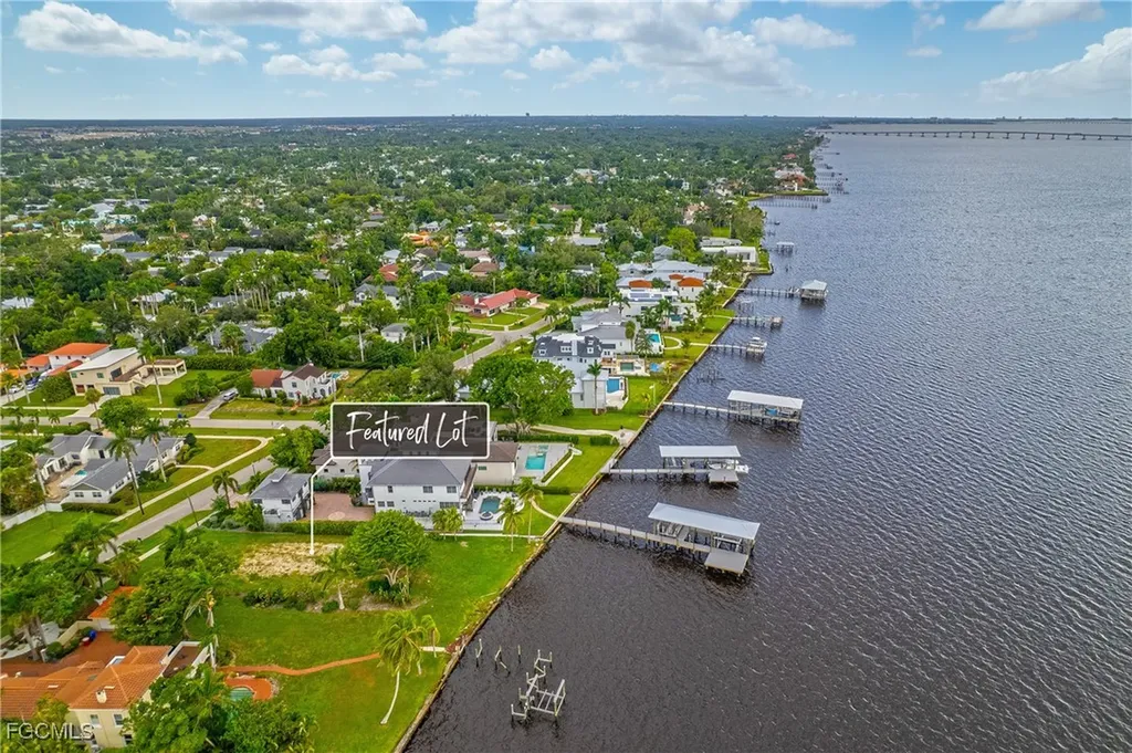 2904 Valencia Way Fort Myers FL 33901