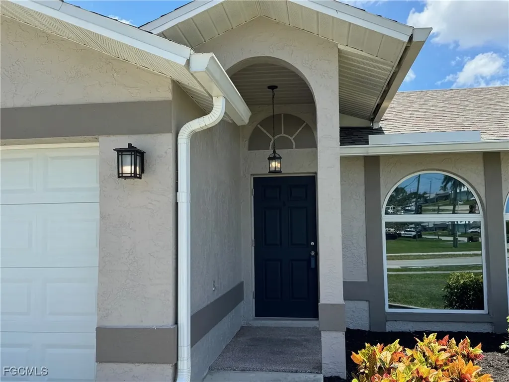 2910 Surfside Boulevard Cape Coral FL 33914