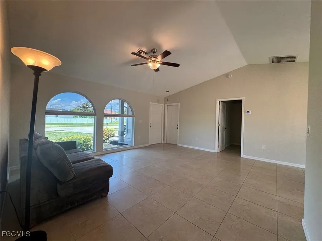 2910 Surfside Boulevard Cape Coral FL 33914