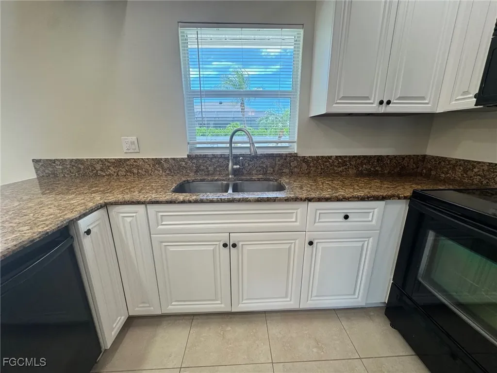 2910 Surfside Boulevard Cape Coral FL 33914