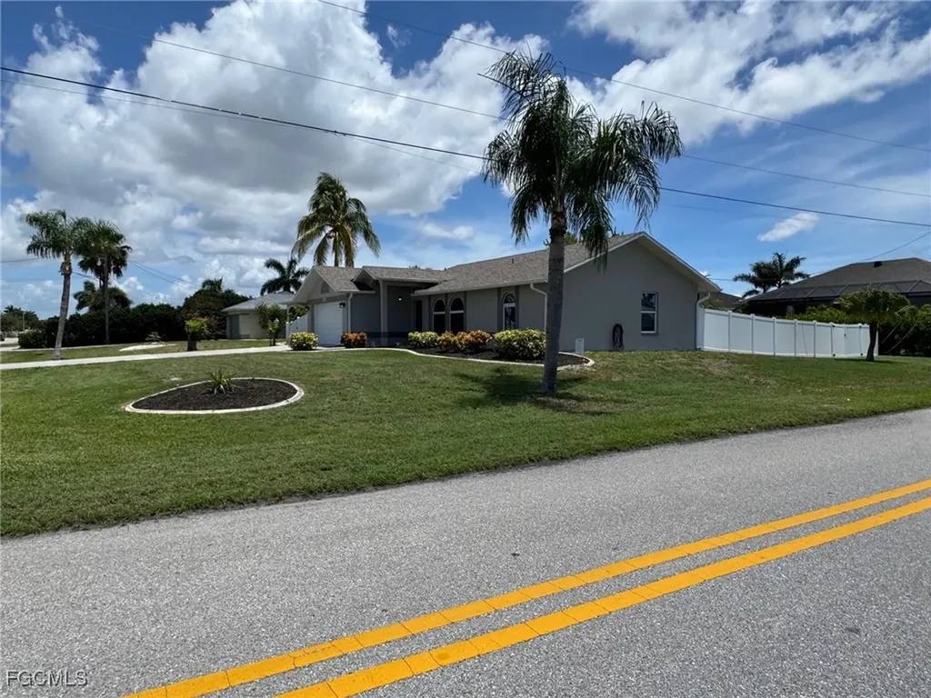 2910 Surfside Boulevard Cape Coral FL 33914