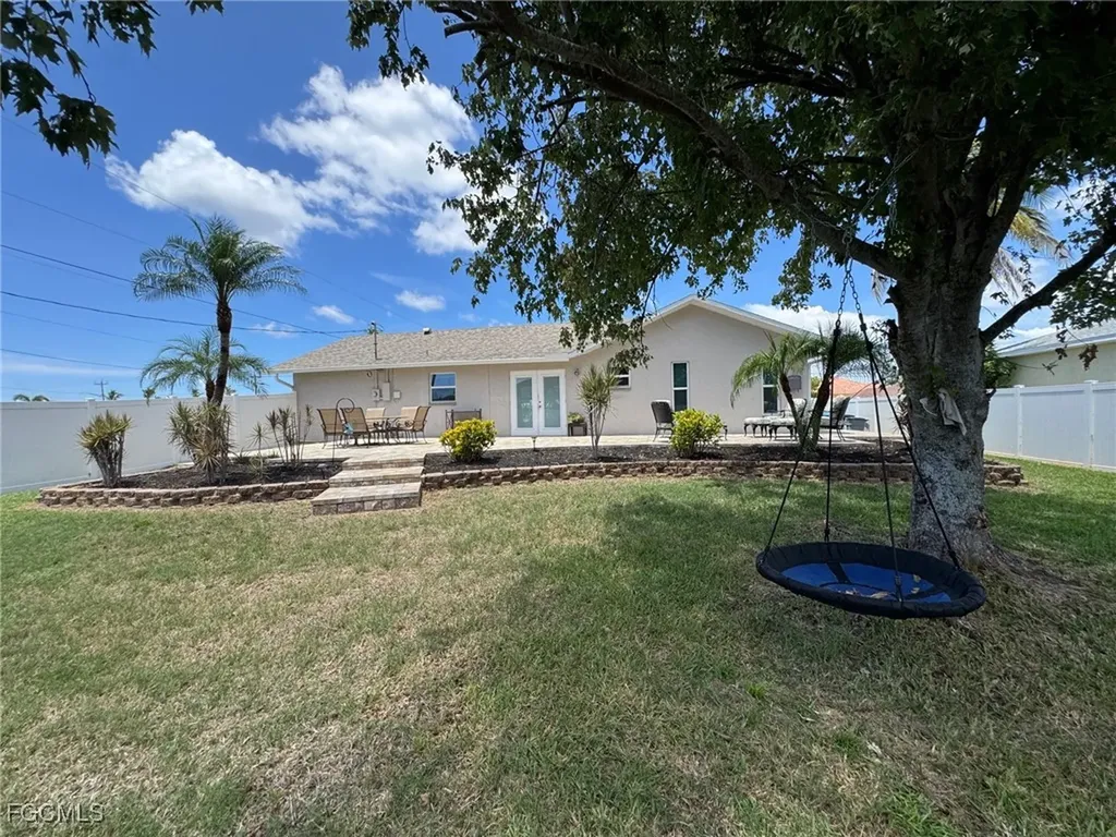 2910 Surfside Boulevard Cape Coral FL 33914