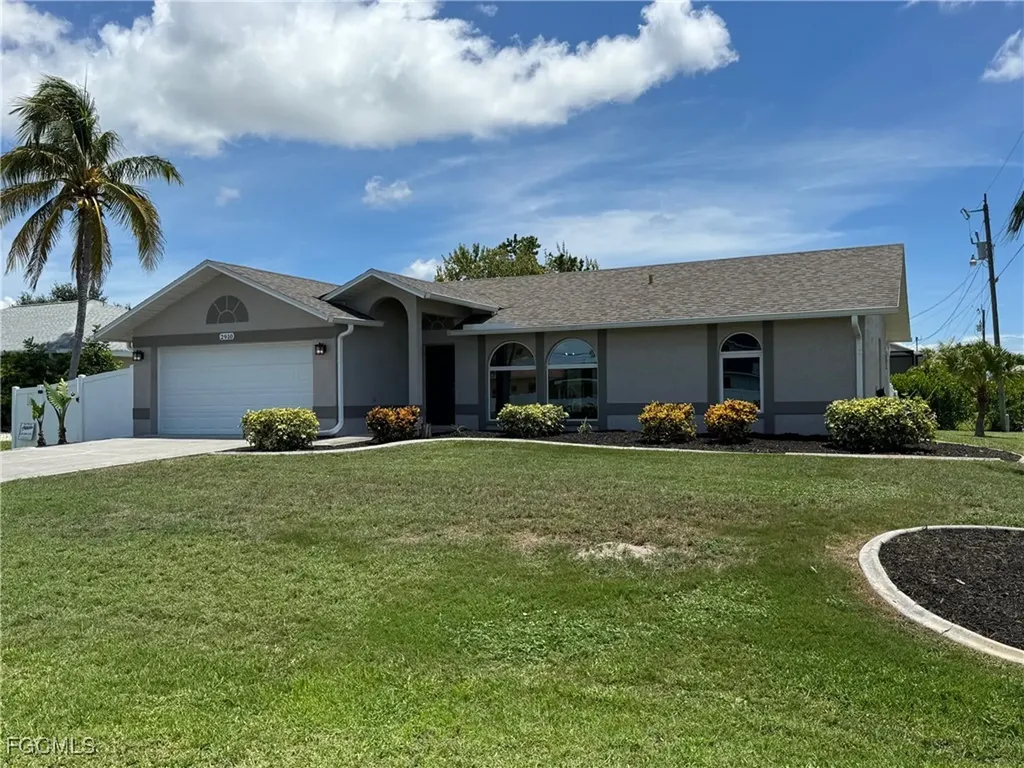 2910 Surfside Boulevard Cape Coral FL 33914