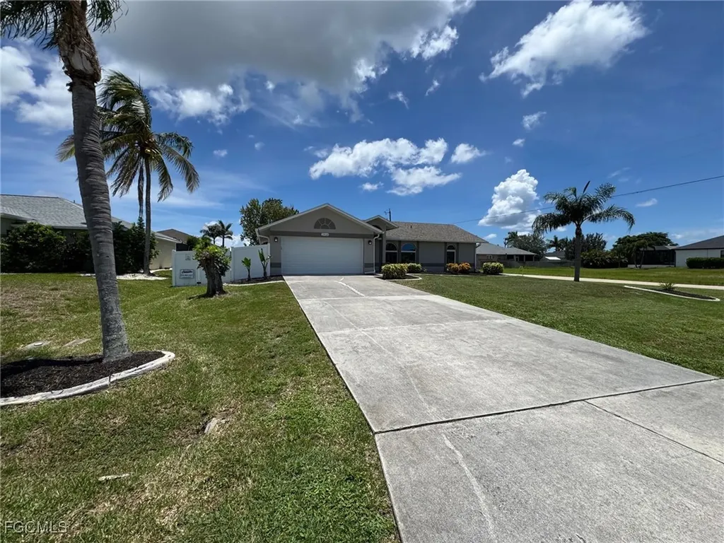 2910 Surfside Boulevard Cape Coral FL 33914