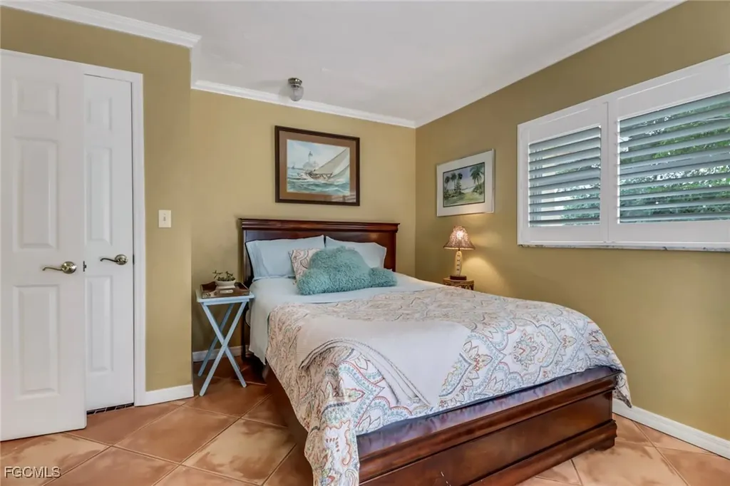 24 5th Street Bonita Springs FL 34134