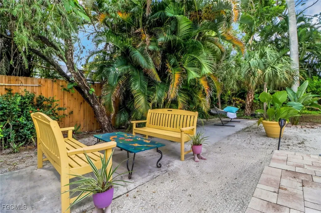 24 5th Street Bonita Springs FL 34134