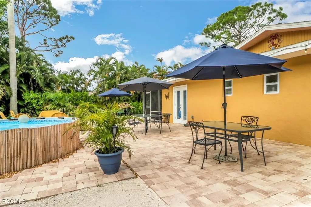 24 5th Street Bonita Springs FL 34134