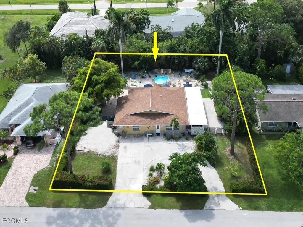 24 5th Street Bonita Springs FL 34134