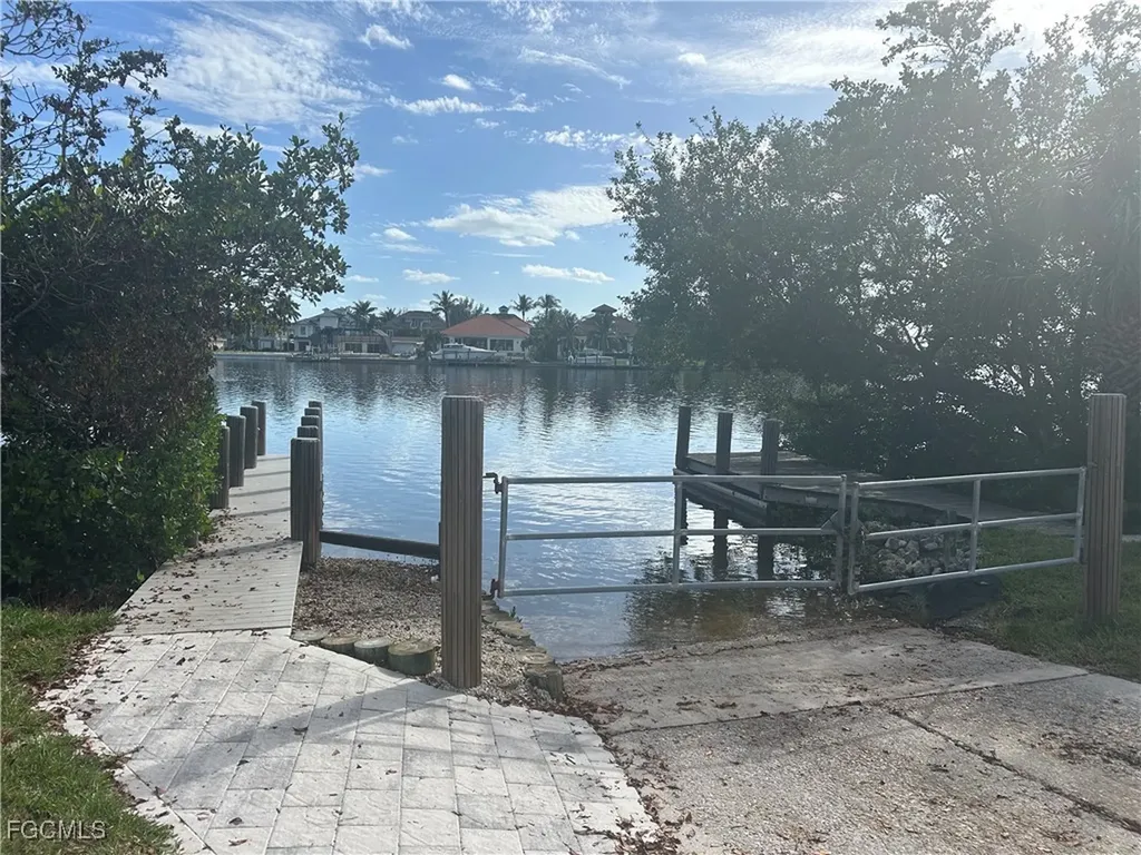 24 5th Street Bonita Springs FL 34134