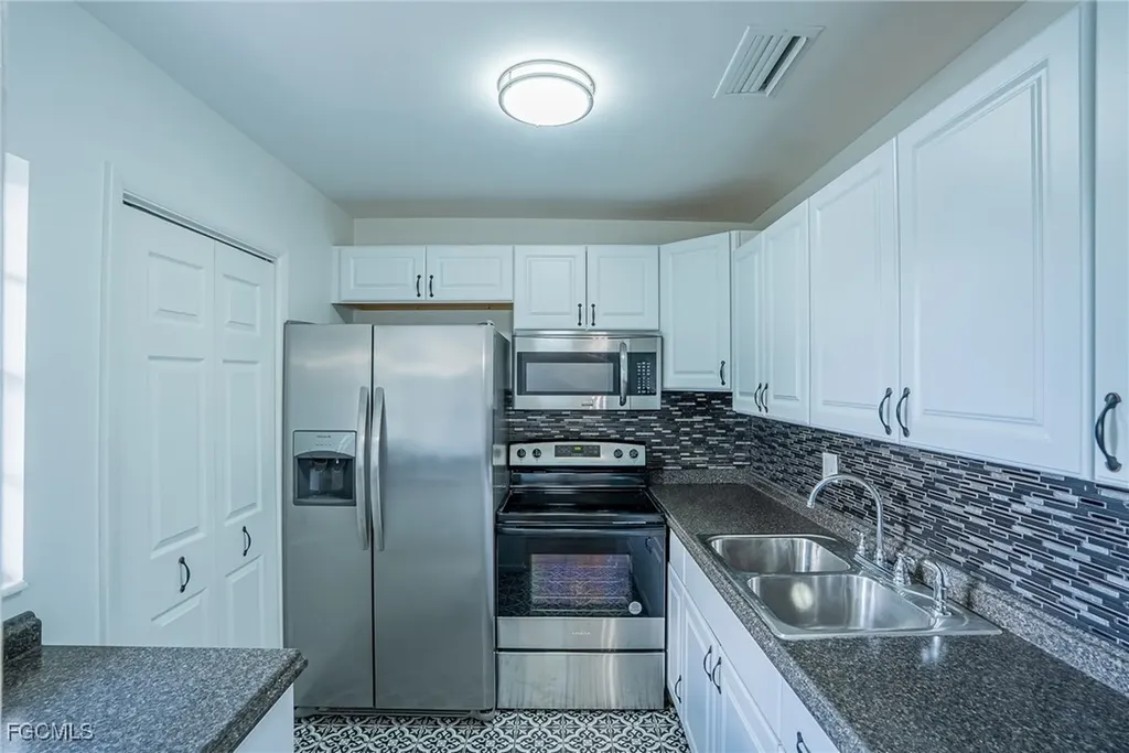 1503 Tropic Terrace North Fort Myers FL 33903