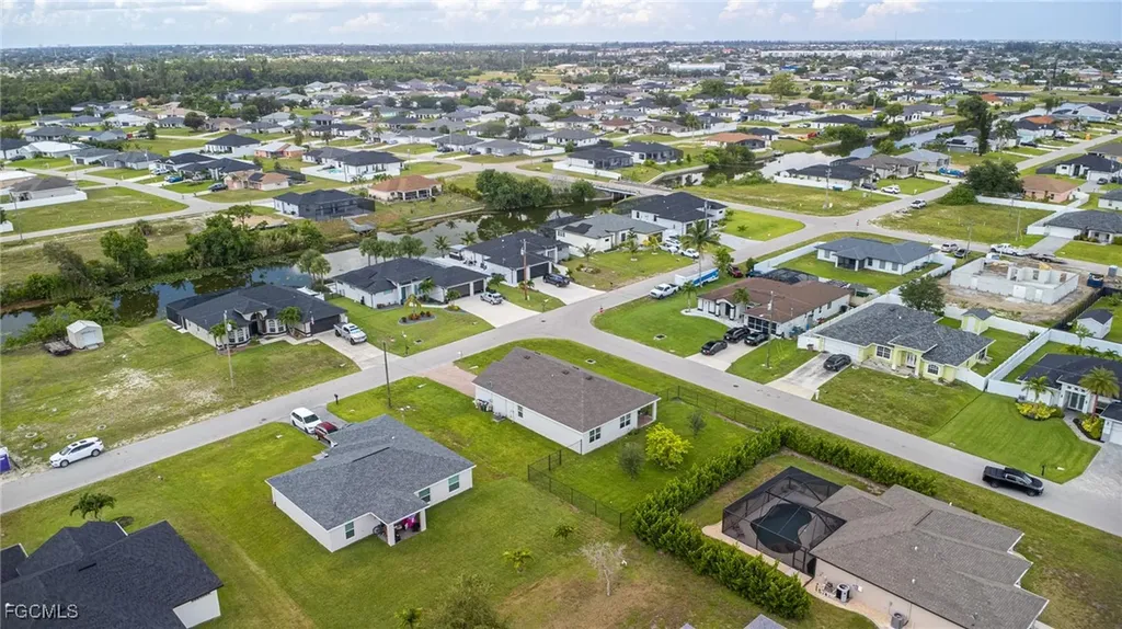 303 NE 6th Street Cape Coral FL 33909