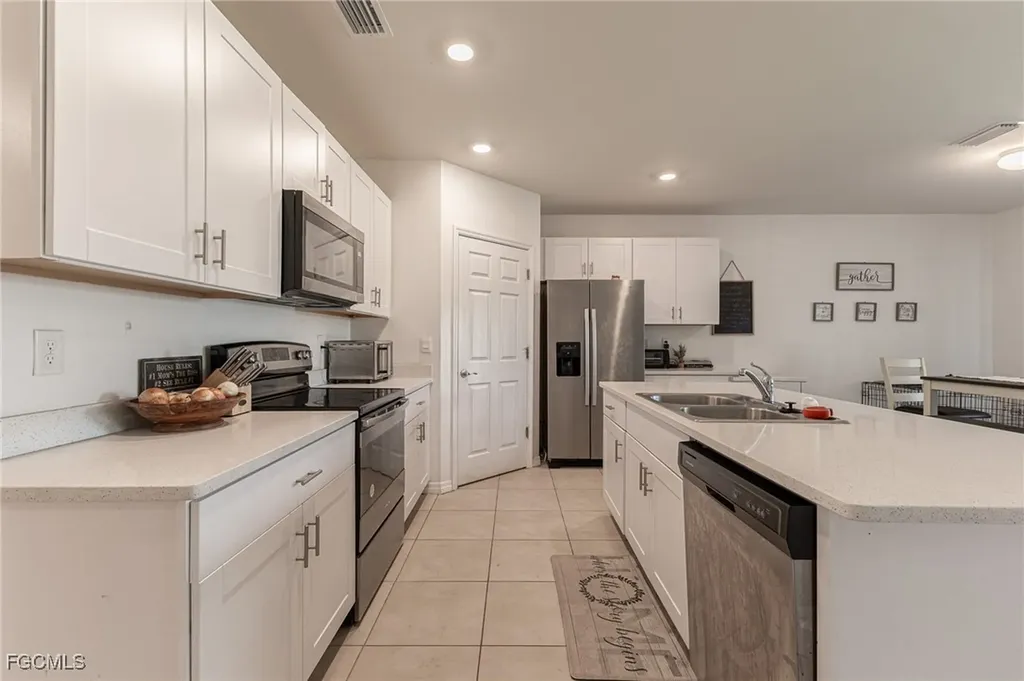 303 NE 6th Street Cape Coral FL 33909