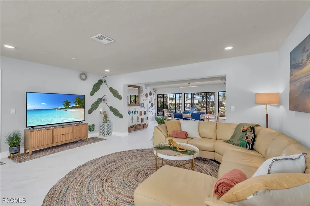 1443 Windsor Court Cape Coral FL 33904