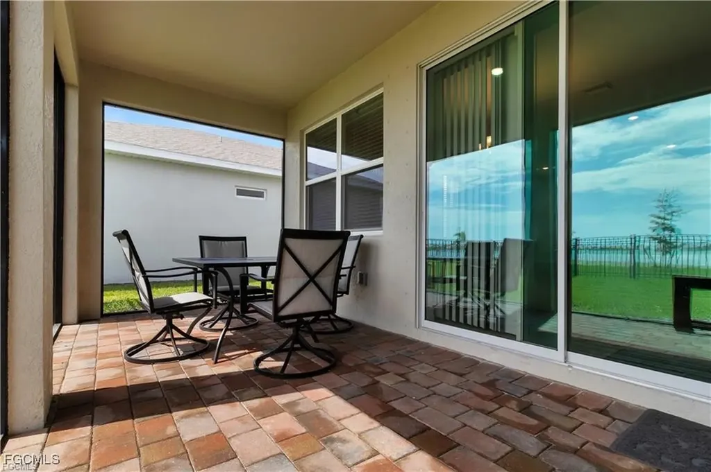 872 Stonewater Lake Terrace Cape Coral FL 33993