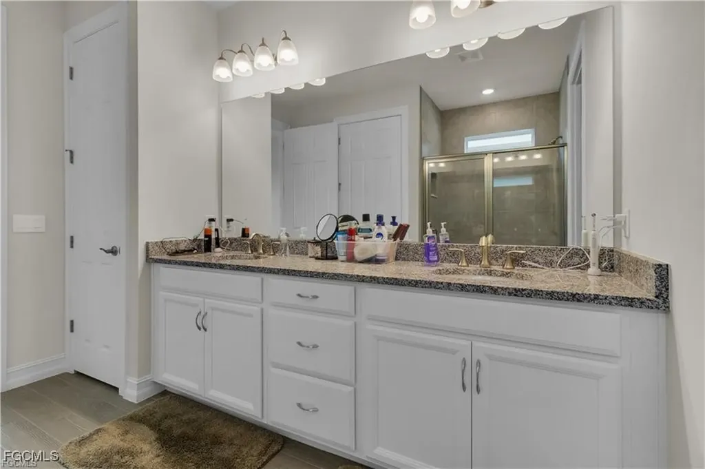 872 Stonewater Lake Terrace Cape Coral FL 33993