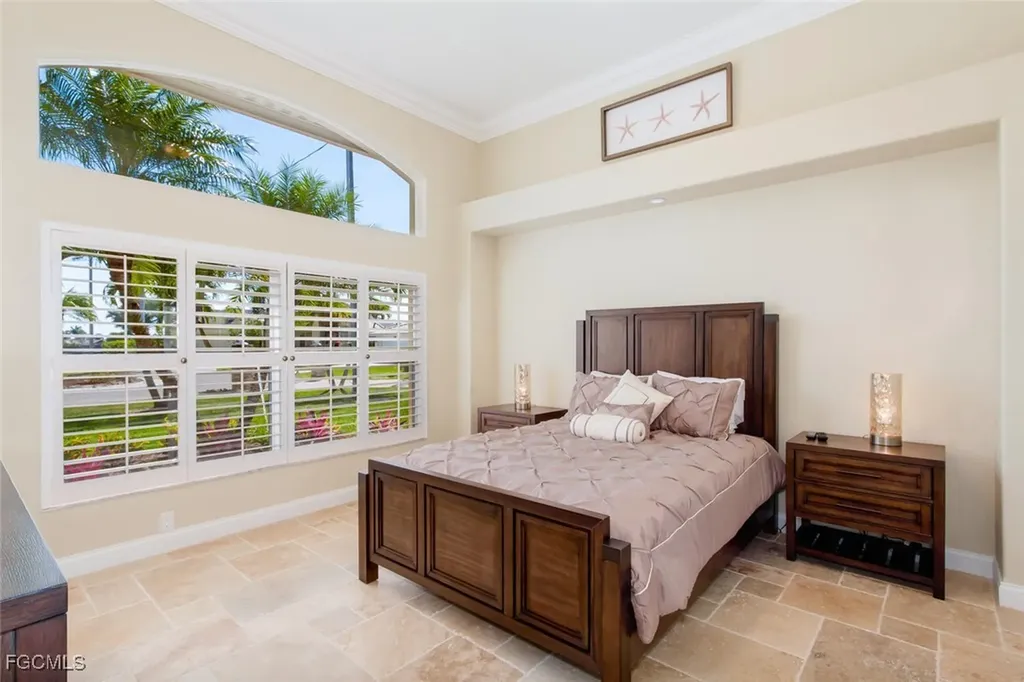 4902 SW 5th Place Cape Coral FL 33914