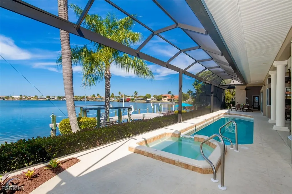 4902 SW 5th Place Cape Coral FL 33914