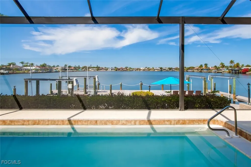 4902 SW 5th Place Cape Coral FL 33914