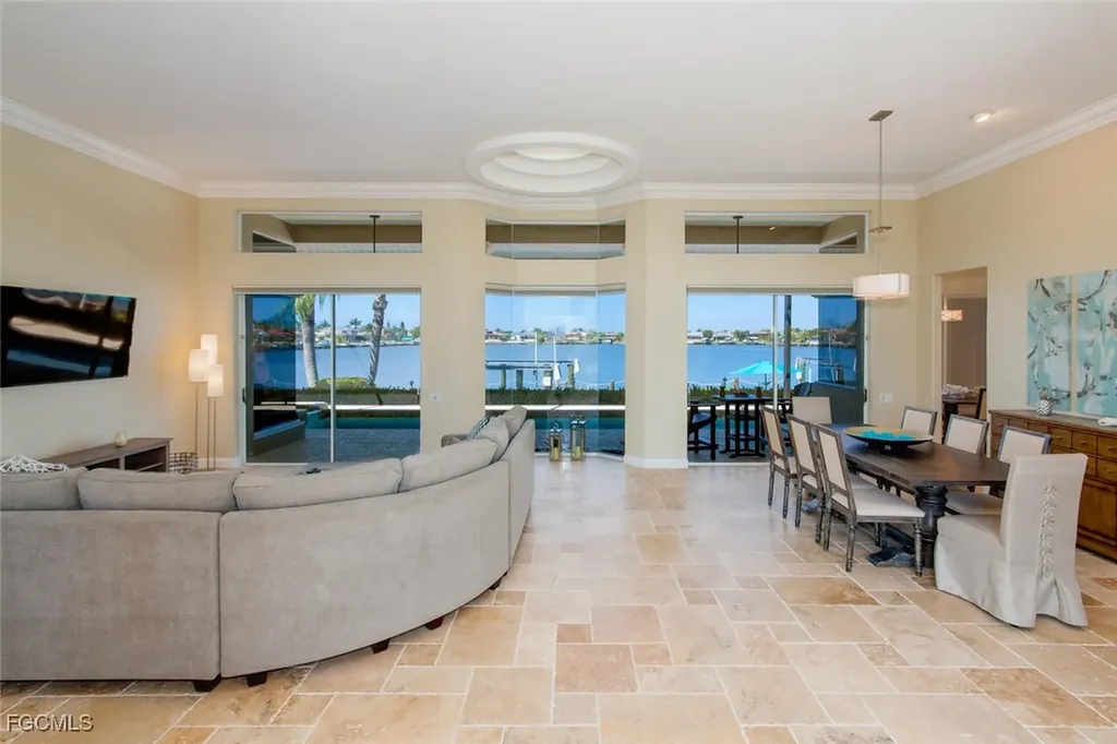 4902 SW 5th Place Cape Coral FL 33914