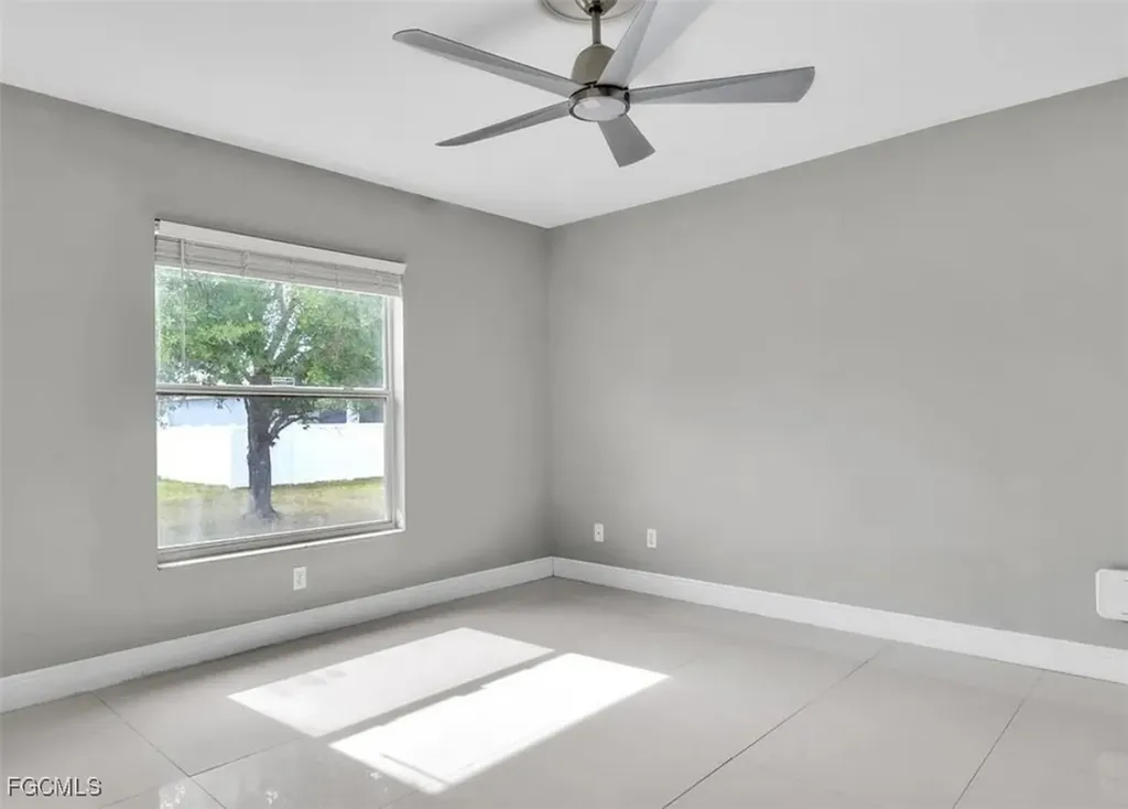 1526 NW 21st Place Cape Coral FL 33993