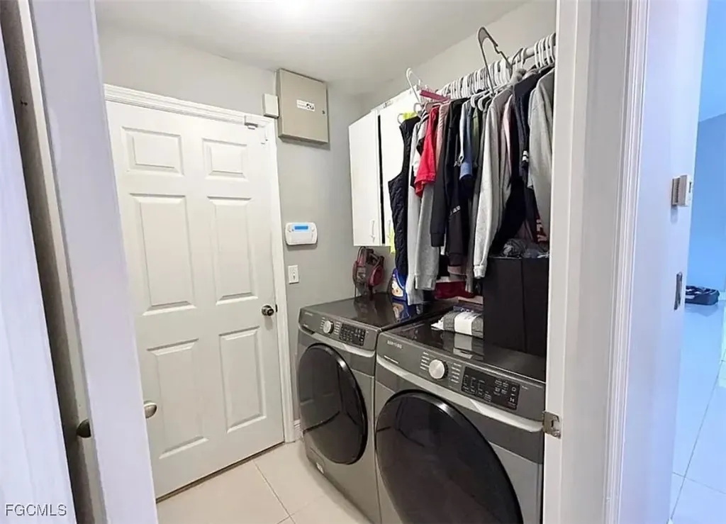 1526 NW 21st Place Cape Coral FL 33993