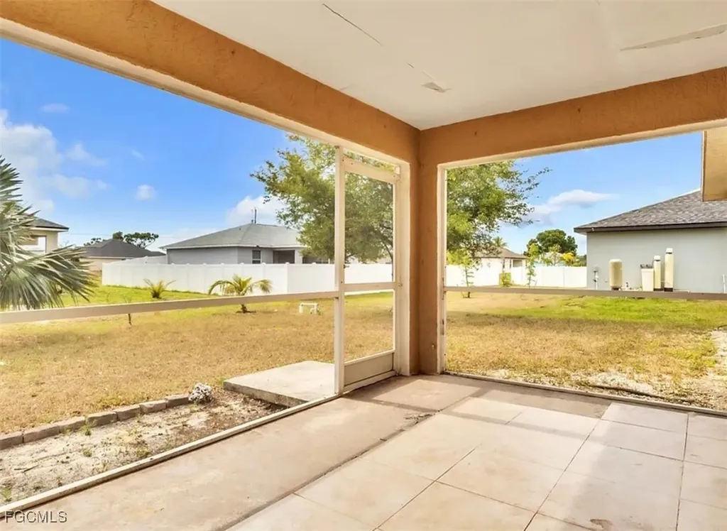 1526 NW 21st Place Cape Coral FL 33993