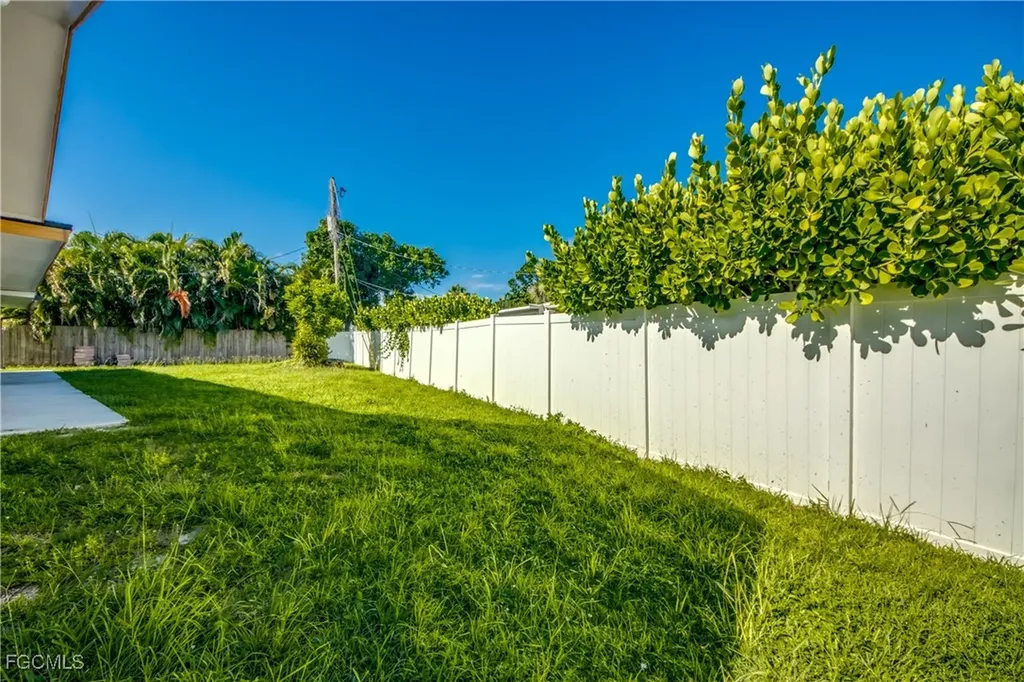 5020 Westminster Drive Fort Myers FL 33919