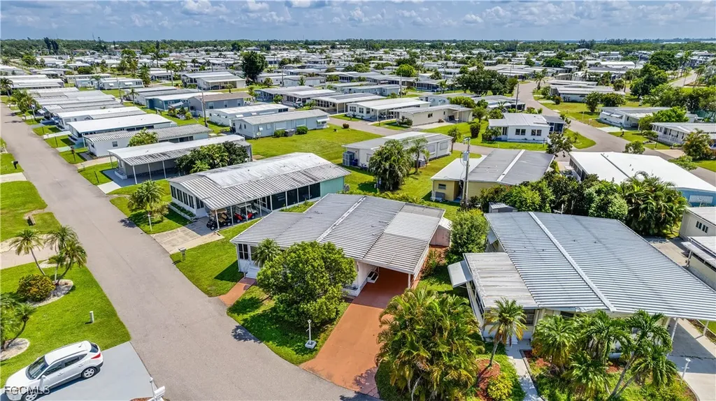 5602 Captain John Smith Loop North Fort Myers FL 33917